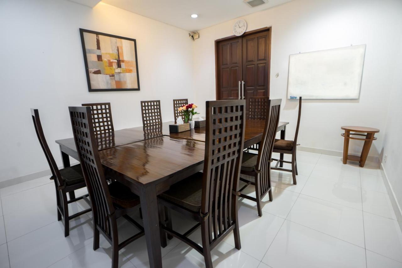 Jambuluwuk Residence Menteng Jakarta Exterior photo