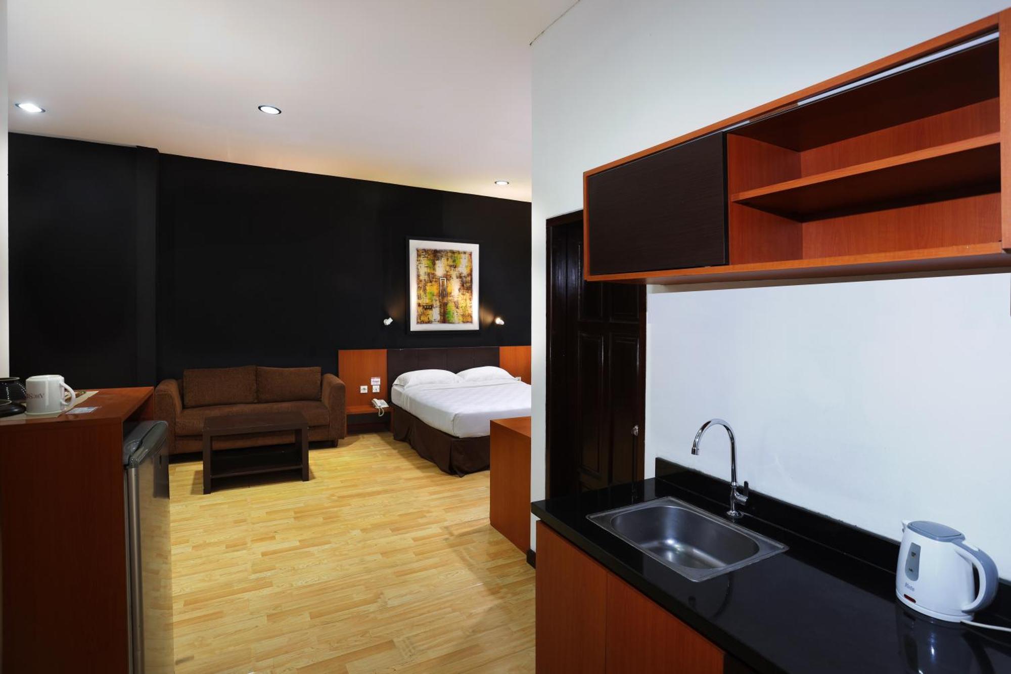 Jambuluwuk Residence Menteng Jakarta Exterior photo