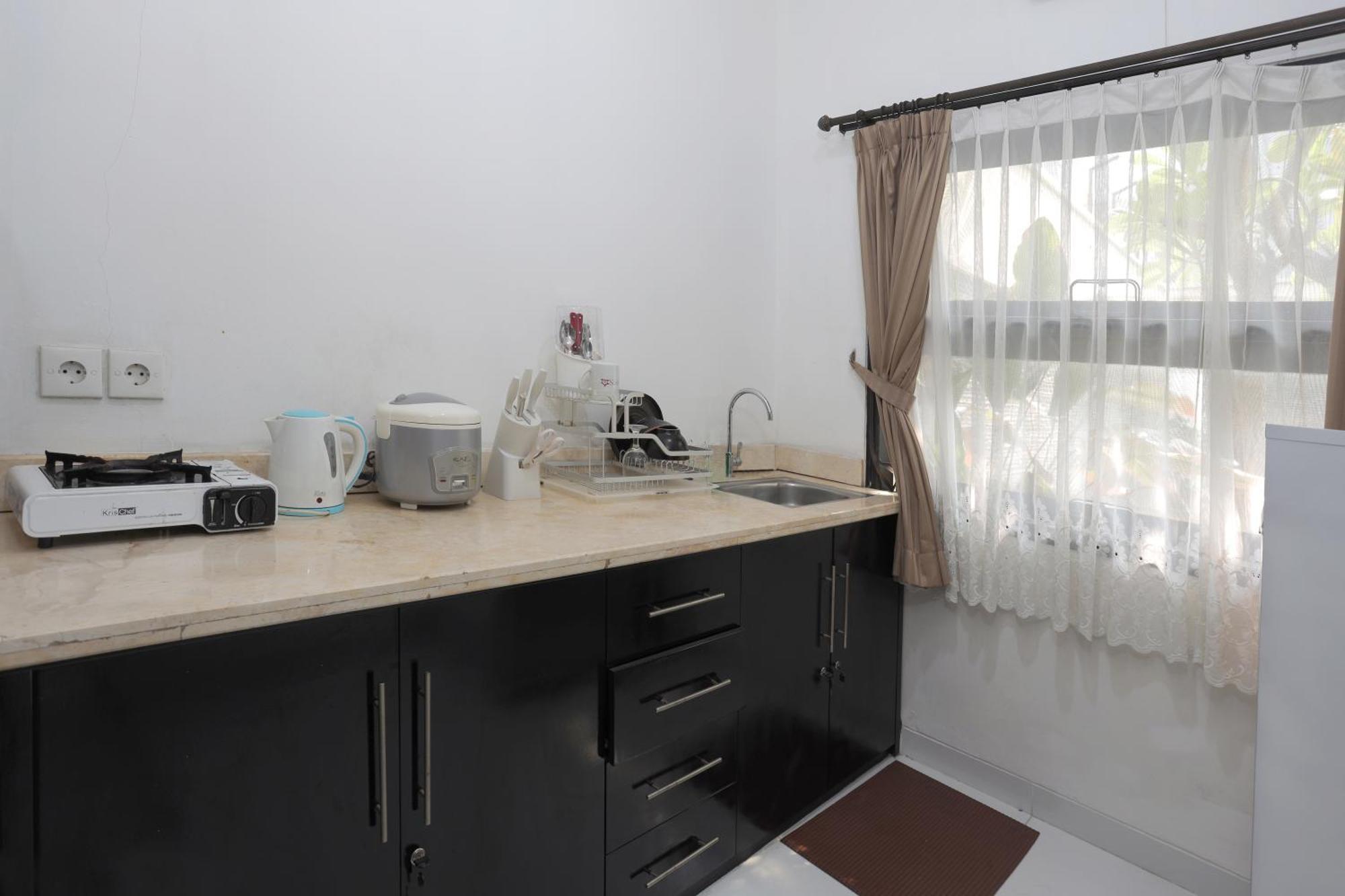 Jambuluwuk Residence Menteng Jakarta Exterior photo