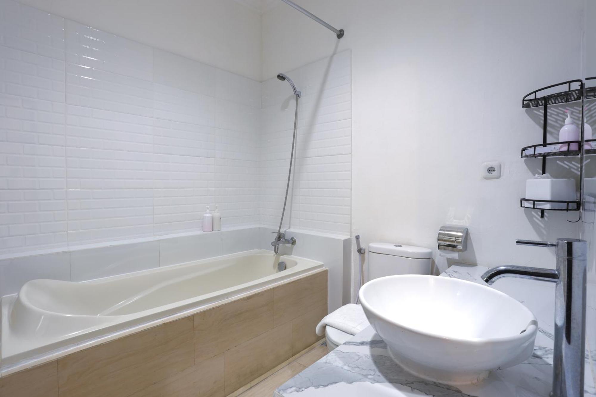 Jambuluwuk Residence Menteng Jakarta Exterior photo