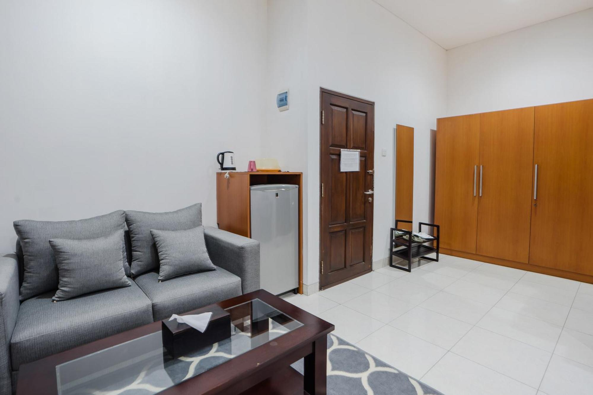 Jambuluwuk Residence Menteng Jakarta Exterior photo